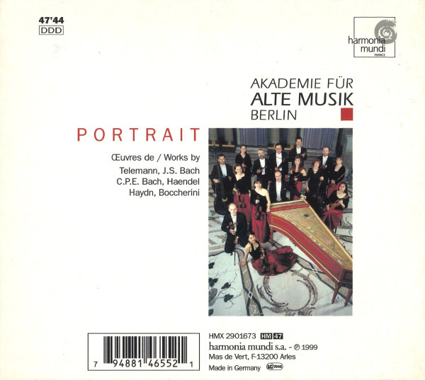 Weißer Hintergrund, das selbe Bild wie auf der Vorderseite etwas kleiner mit einer Angabe über die Werke, die auf der CD erklingen.