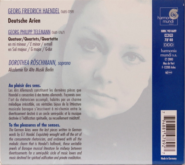 Im Hintergrund das Portrait einer jungen Frau. Im Vordergrund die Trackliste sowie Texte zu den Werken.