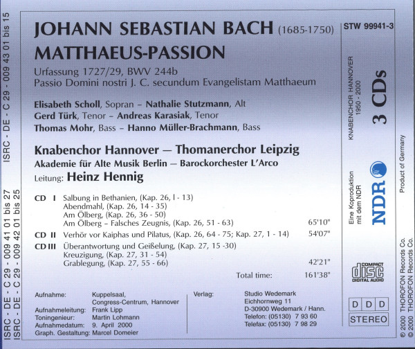 In schwarzer Schrift werden vor hellem, lilanen Hintergrund Angaben zu Werk, Mitwirkenden und Trackliste auf den 3 CDs gegeben.